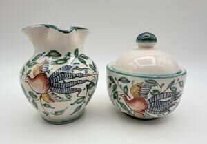 Italian Pottery Creamer & Lidded Sugar Bowl Hand Painted Bird Deruta Style Italy